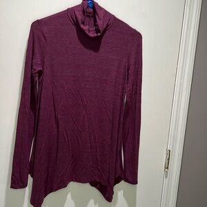 AE long sleeve high neck shirt